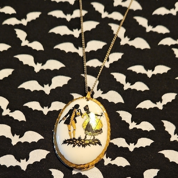 Jewelry - Vintage Lady Eleanor Necklace